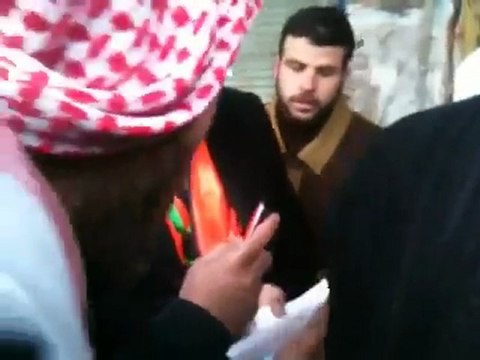 فري برس حماة لقاء الأهالي مع المراقبين 2 1 2012 ج3