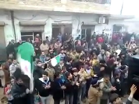 فري برس ادلب كللي مظاهرة الاربعاء 4 1 2012 جـ1