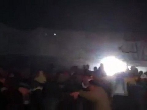 فري برس ادلب بنــش في مظاهرة مسائية نصرة للمدن السورية في 4 1 2012 جــ 1