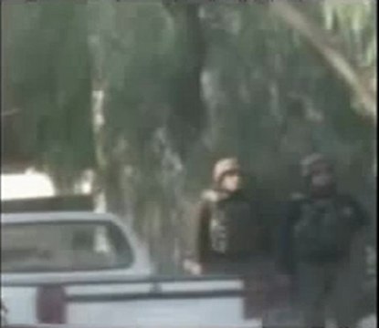 فري برس ريف دمشق داريا جانب من تجول الجيش في المدينة بأسلحته 4 1 2012