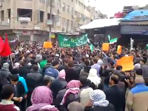 فري برس ريف دمشق دوما مظاهرة جامع الكبير جمعة ان تنصروا الله ينصركم 6 1 2012