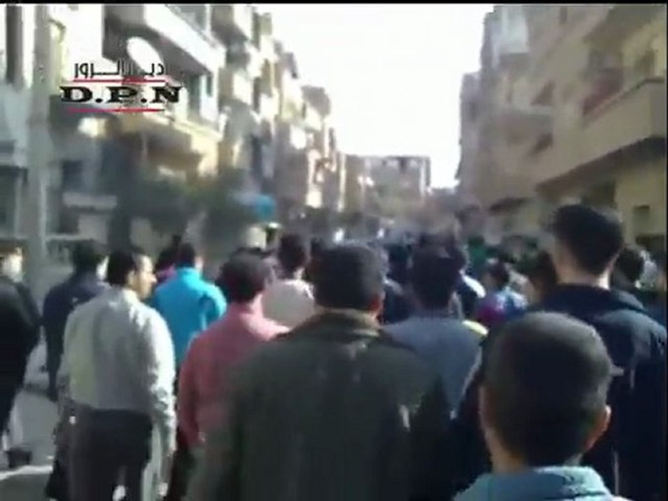 فري برس   صباحية مدينة ديرالزور جمعة ان تنصروا الله 6 1 2012