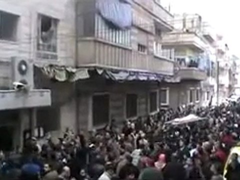 فري برس حمص الخالدية تشيع 3 شهداء من جامع الغفران 8 1 2012