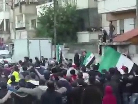 فري برس حمص القصور مظاهرةابطااال وحرااائر القصور رداااعلى خطاااب السفاااح كبار صغااار منعرف انو يلي بقتل شعبو خااااين 10 1 2012