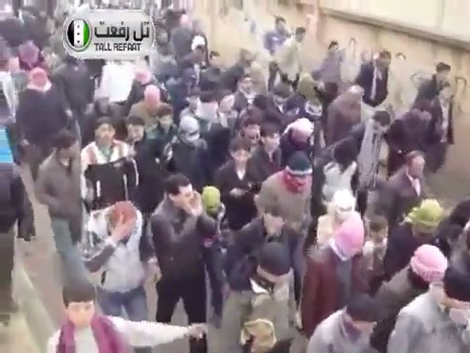 فري برس   حلب   تل رفعت    مظاهرة حاشدة ردا على خطاب الجزار10 1 2012 ج1
