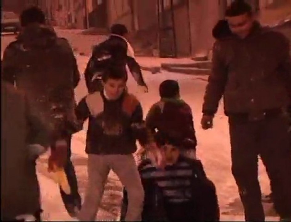 220112_GAZIANTEP_GECE_DON_VE_KAR_HD
