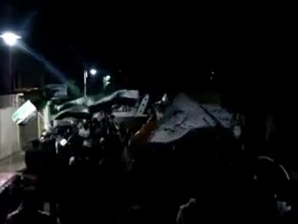 فري برس   حمص حي الملعب أغنية يلي بيقتل شعبو خاين رووعة 9 1 2012