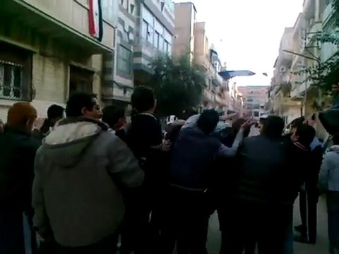فري برس حمص كرم الشامي من إبداعات الثورة السورية مظاهرة صامتة بسبب كثافة الوجود الأمني 10 1 2012