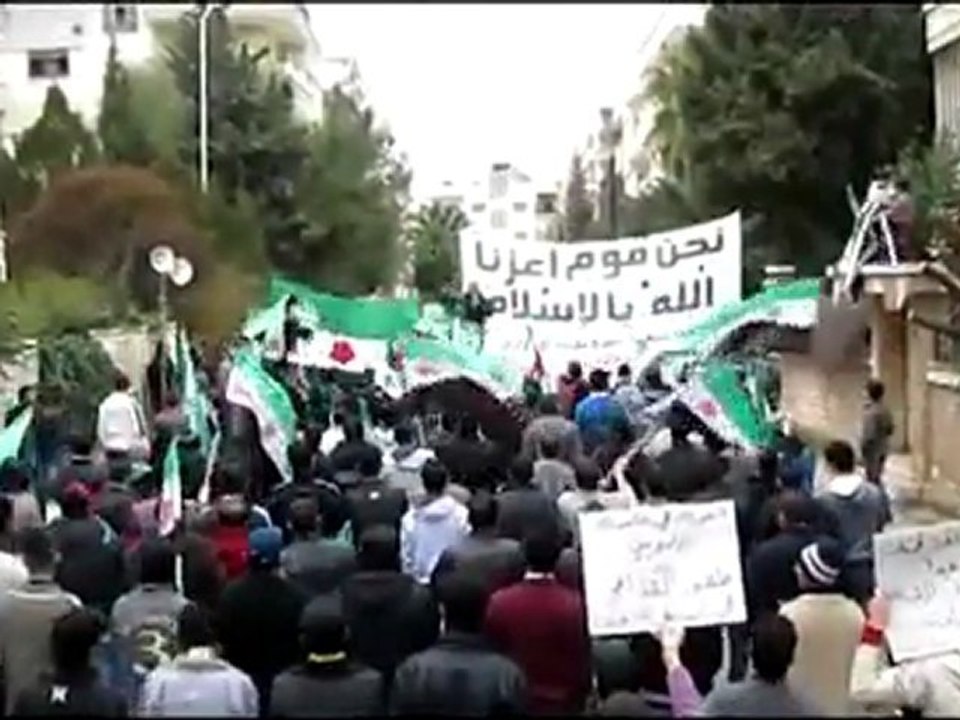 فري برس   حمص   يومية حي الإنشاءات خطاب بشار الجحش 11 1 2012