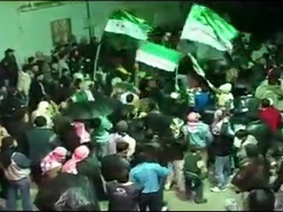 فري برس   حماه   الحميدية  مسائية  طلب من الشبيح بشار 11 01 2012 ج1