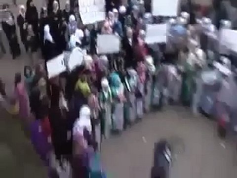 فري برس حمص باباعمرو حمص مظاهرة الحرائر في اسبوع اسرى الحرية 11 1 2012