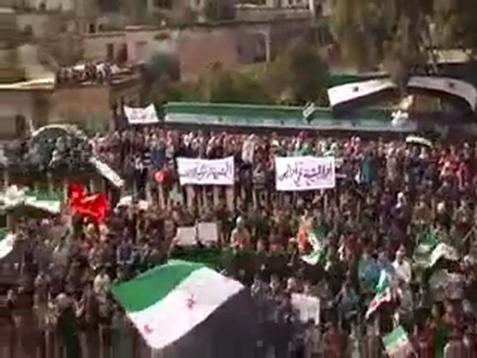 فري برس   ادلب جسرالشغور البشيرية مظاهرة حاشدة 12 1 2012ج2
