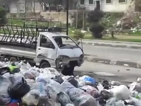 فري برس حمص باب الدريب إصابة سيارة بقذيفة أربي جي 13 1 2012