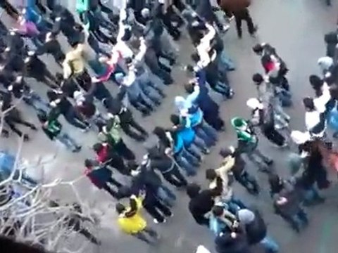 فري برس دمشق حي برزة جمعة دعم الجيش الحر 13 01 2012 ج1