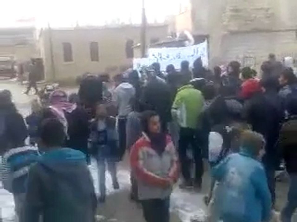 فري برس   عسال الورد القلمون جمعة دعم الجيش الحر 13 1 2012