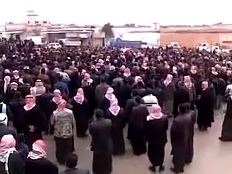 فري برس   إدلب التح تشييع الشهيدين فراس أحمد العمر وعبد الهادي ابراهيم قطيش جمعة دعم الجيش الحر 13 1 2012