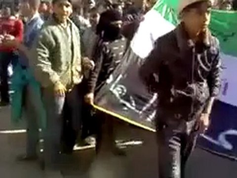 فري برس البوكمال مدينة الله أكبر مظاهرة حاشدة في ساحة الحرية وسط المدينة 15 1 2012 ج2