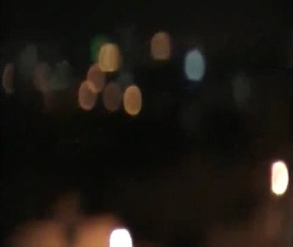 فري برس حماه الحميدية 3 صباحا الامن يطلق النارعلى الحي 15 01 2012