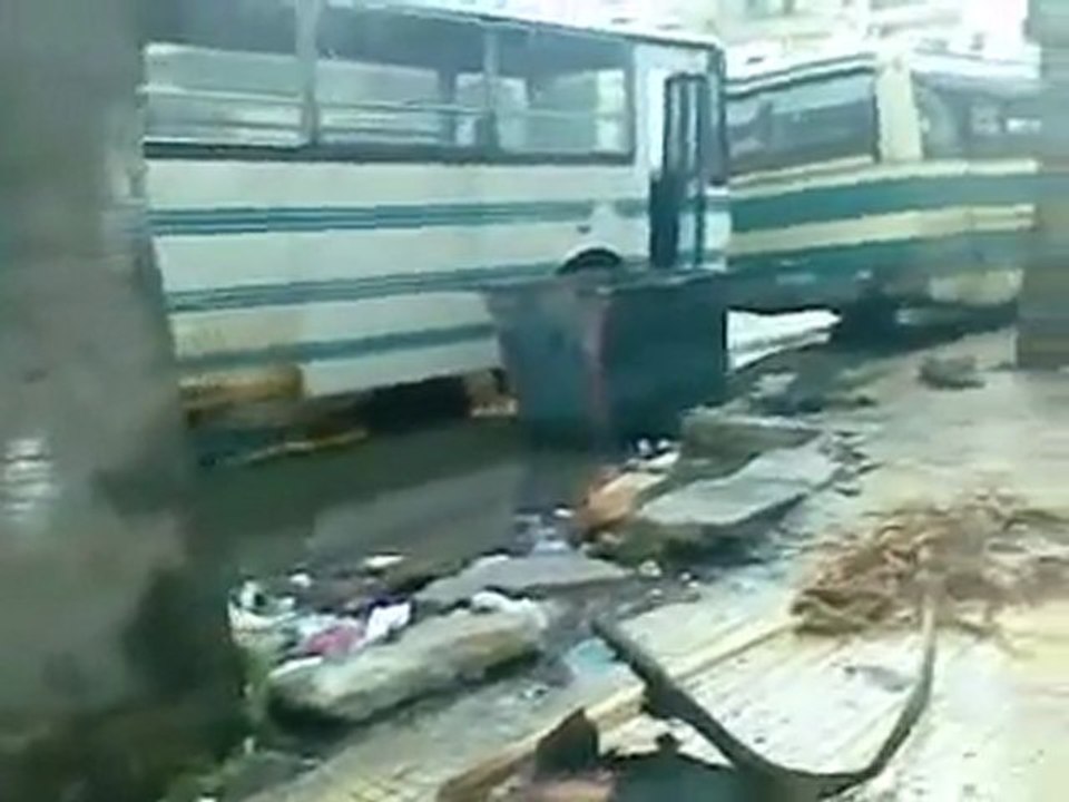 فري برس   اللاذقية   باصات الشبيحة التي رافقت اللجنة 16 1 2012