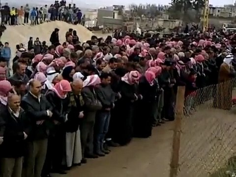 فري برس حوران مدينة الحارة تشيع الشيهد باذن الله نضال عيسى الملحم 16 1 2012 ج2