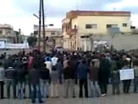 فري برس حوران مدينة بصرالحرير مظاهرة تطالب بدخول قوات عربية لحماية الشعب السوري من ميليشيا الأسد 16 1 2012