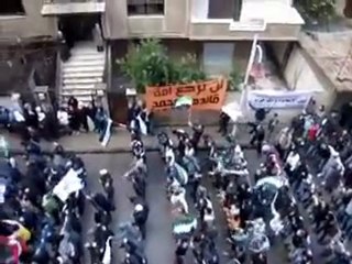 فري برس   حمص حي الملعب رااائعة وحاشدة جنة جنة جنة علاء على الجنة 17 1 2012