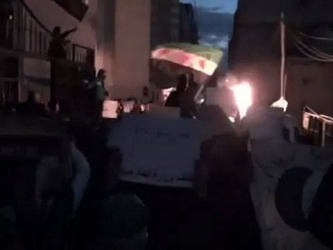 فري برس دمشق كفرسوسة مظاهرة مسائية خلف رئاسة مجلس الوزراء 17 1 2012