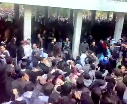 فري برس حلب كلية العلوم مظاهرة تطالب باسقاط النظام 17 1 2012