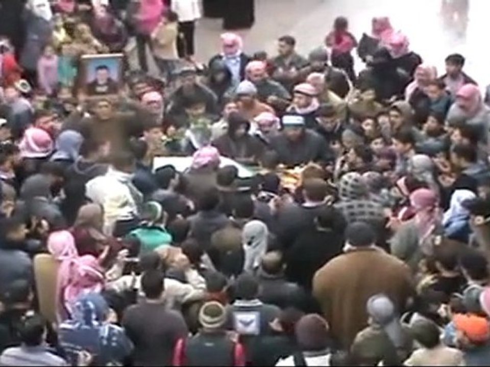 فري برس   حماه   حي الحميدية تشييع الشهيد بلال موفق شاميه 17 1 2012