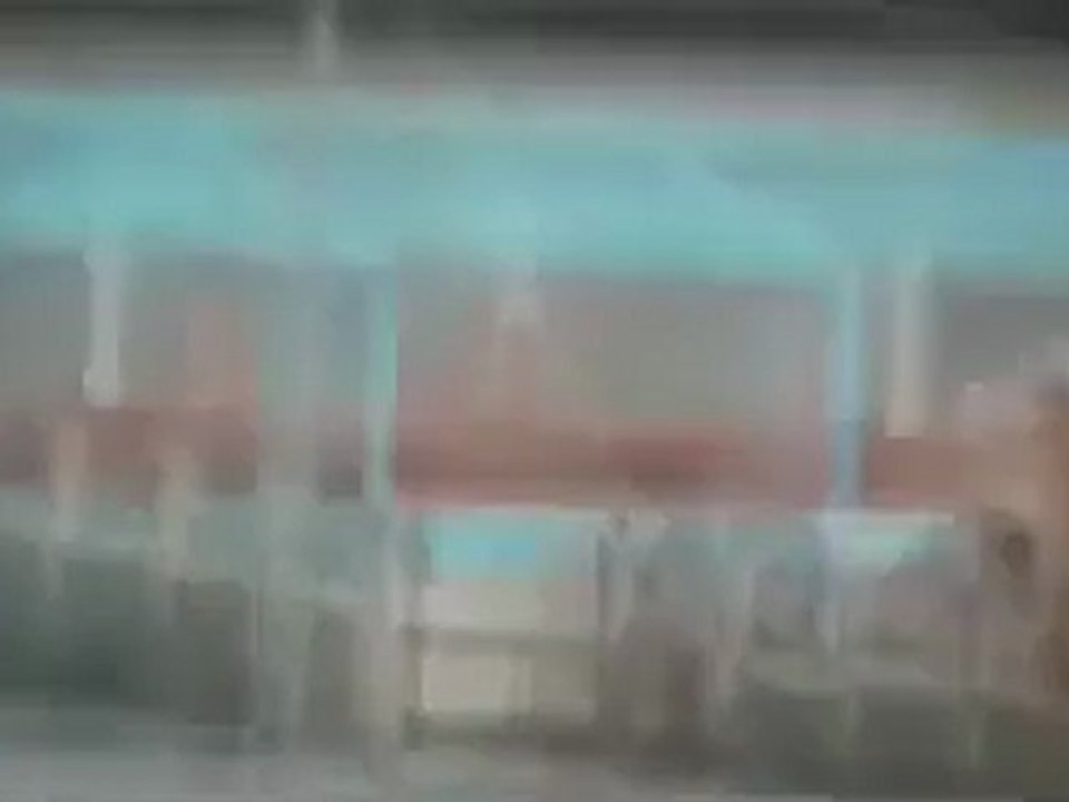 فري برس   حمص الدبابات تقصف شارع القاهرة هاااام جدا 17 1 2012