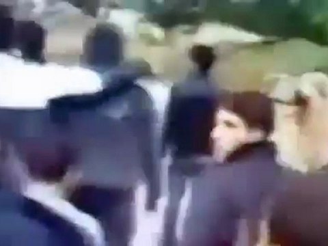 فري برس اليعربية مظاهرة طيارة رغم التواجد الأمني الكثيف 18 1 2012