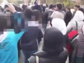 فري برس   حلب   مظاهرة كلية الاداب مع الحرائر كاملة 18 1 2012