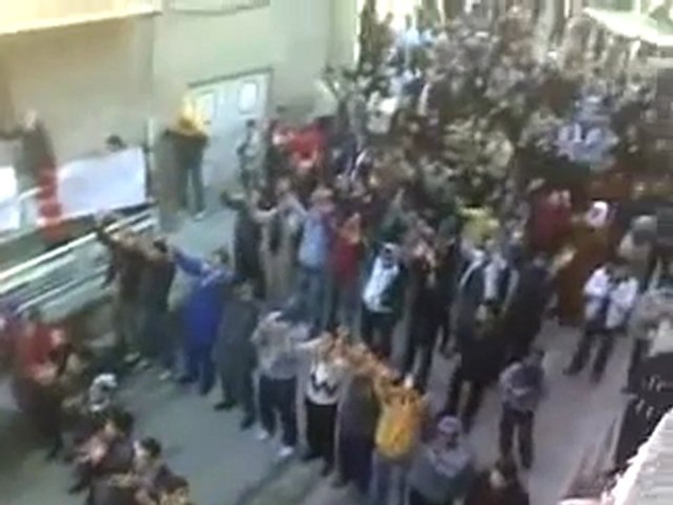 فري برس   حماة العليليات مظاهرة احرار الحي في جمعة معتقلي الثورة 20 1 2012 ج1