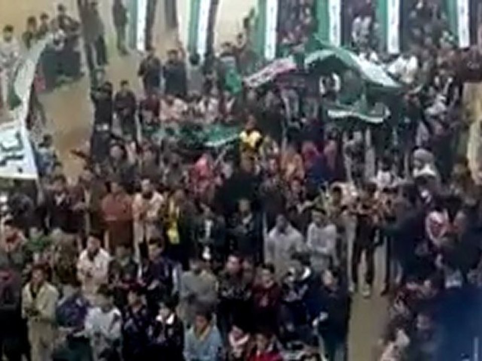 فري برس   حماة بريديج مظاهرة لثوار البلدة في جمعة معتقلي الثورة 20 1 2012