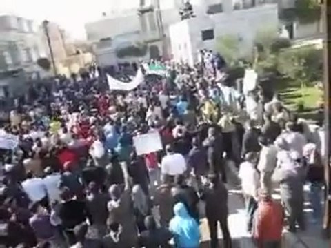 فري برس حماة طريق حلب شارع التوحيد 20 1 2012 ج1