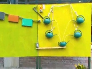 Çiçek Sulamak İçin Yapılan İlginç Düzenek