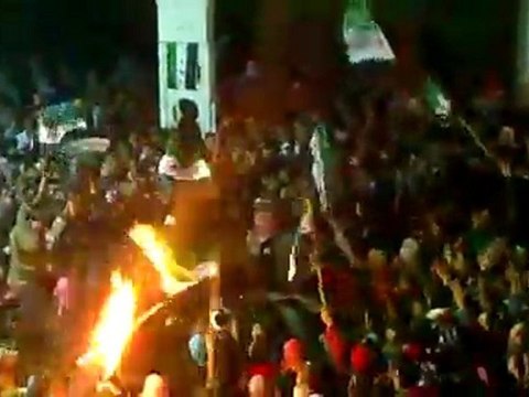 فري برس حماه ثوار باب قبلي الشعب يريد اعدام الخسيس 21 1 2012 ج2