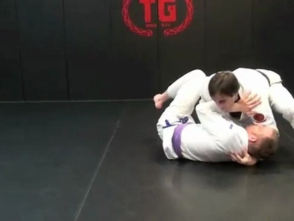 BJJ Oradell - Brazilian Jiu-Jitsu Attacks From Side Control