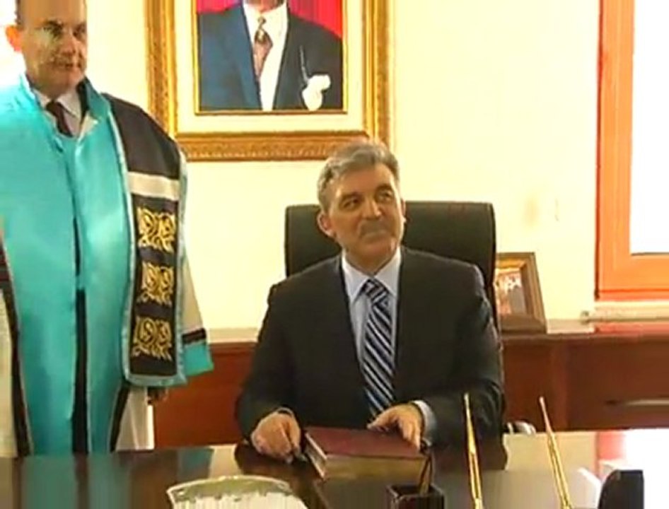 Cumhurbaşkanı Abdullah Gül, Niğde Üniversitesi’ni Ziyaret etti