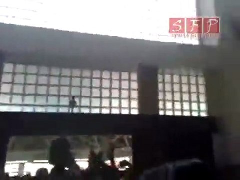 مظاهرة حمص جامع عمر بن الخطاب جزء 3 - 1 4 2011