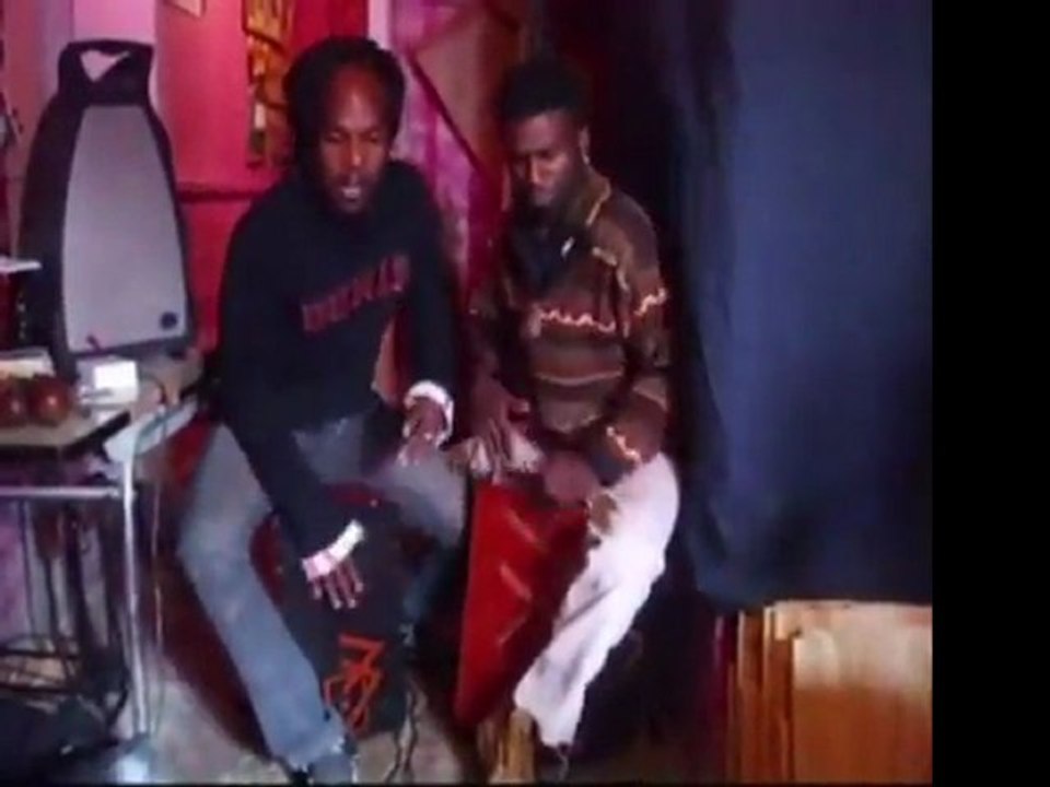 Miguel & josé ballumbrosio - maestros del cajón peruano (by runcatacun)