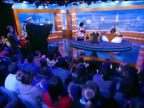 CE SOIR AVEC ARTHUR Intervention Claudia Tagbo avec Elie Semoun émission 13 saison 2