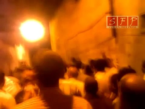 ادلب مظاهرة مسائية من جامع الشيخ خليل 29-5-2011(1/2)