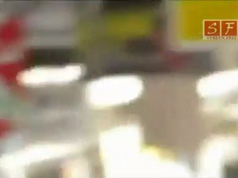 حماة شبيح يقتل المتظاهرين ترصده الكاميرا 3-6-2011