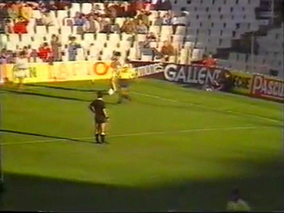 1988.04.03: Valencia CF 3 - 1 Las Palmas (Resumen)