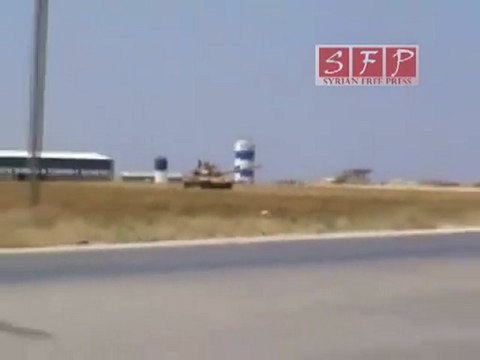 تواجد الدبابات على مداخل مدينة طيبة الامام جمعة صالح العلي 17 6 2011