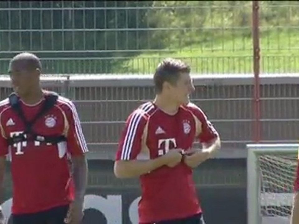 Bundesliga - van Buyten muss vorerst zuschauen