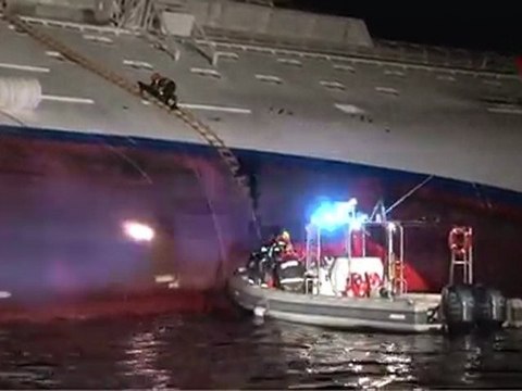 Isola del Giglio - Costa Concordia - VVF saf+smz+incursori notte