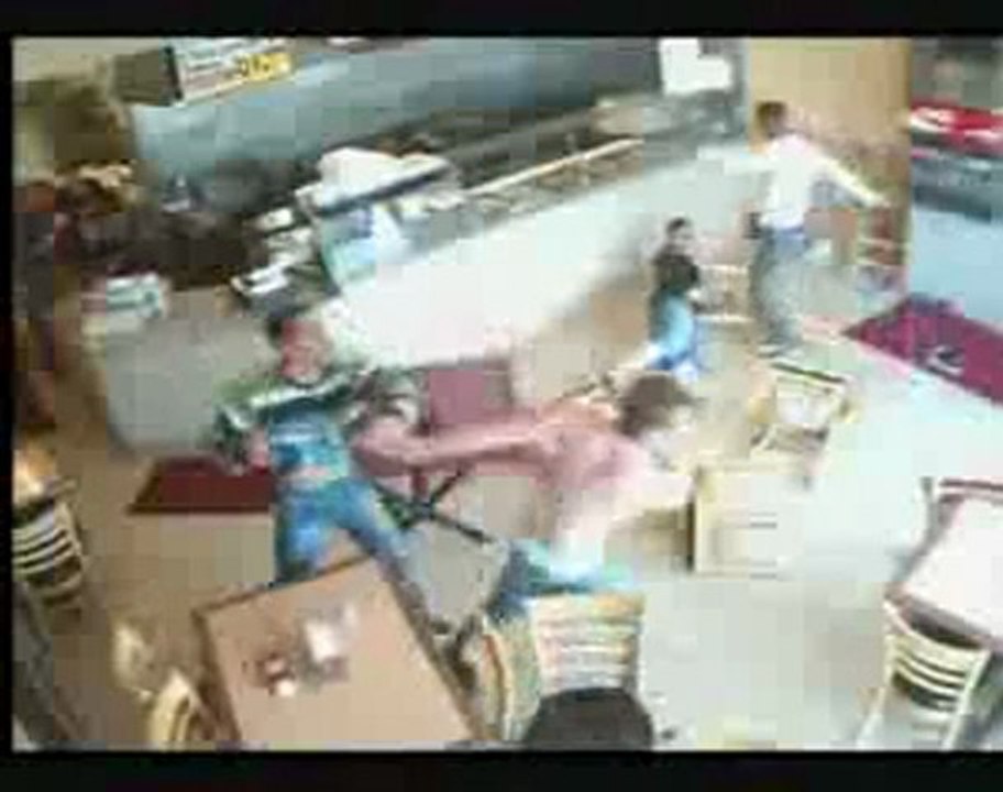 0483 - Bagarre dans un Fastfood
