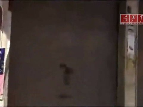 إضراب شارع باب السباع مع وجود آثار طلقات نار على الأبنية 2 7 2011